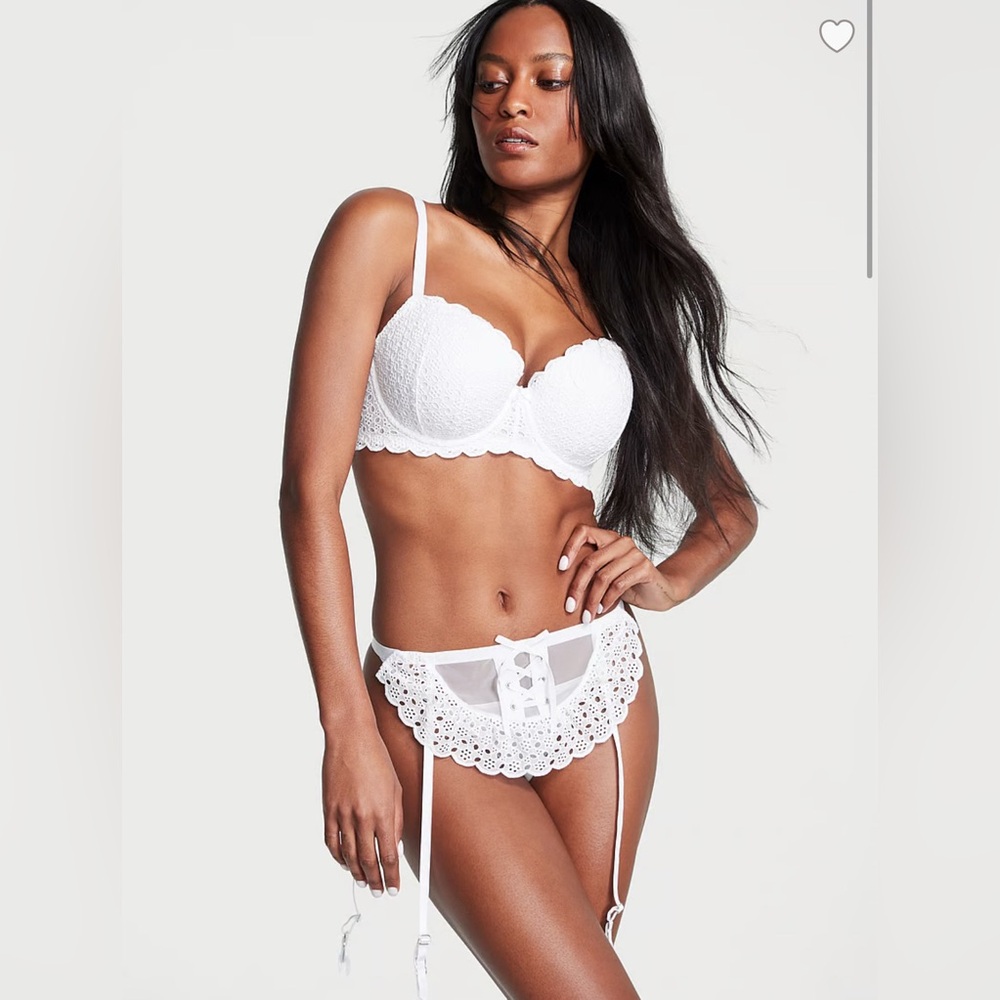 Victoria’s Secret NWT Dream Angels Eyelet White Lace Garter Belt M/L